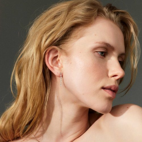 Alternative view of Øredobber i gull med diamanter 0,16 ct