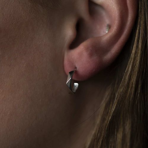 Alternative view of Fasett øredobber i gull