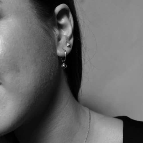 Alternative view of Rebel øredobber i sølv