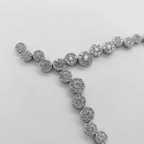 Alternative view of Hvittgull collie med diamanter