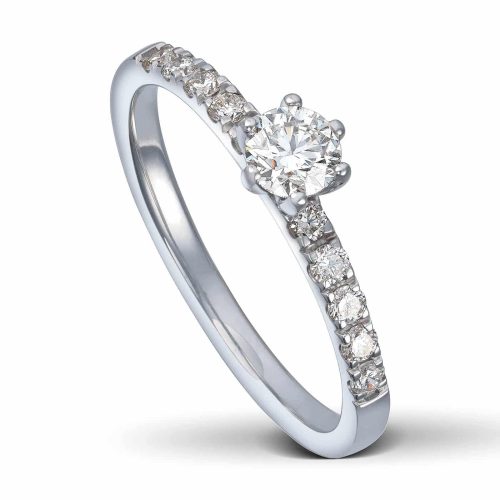 Hvitt gull ring med brilliantslipte diamanter