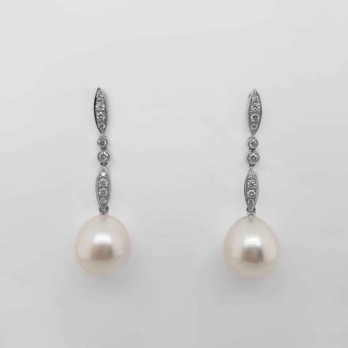 Hvitt gull ørepynt med South sea perler og diamanter