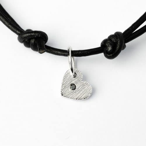 Heart Pendant 925s RH mat, 1 x 7 mm, 1 x 0,015 ct. black diamond