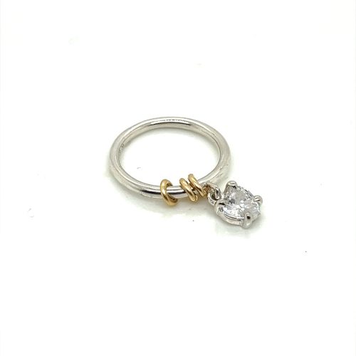 Rikke Harsheim - Sølvring med løse gulløsken og hjerte zirconia