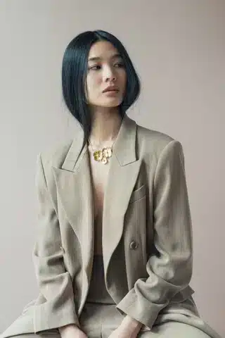 Alternative view of Ulrikke Vogt - Valmue Triple Necklace